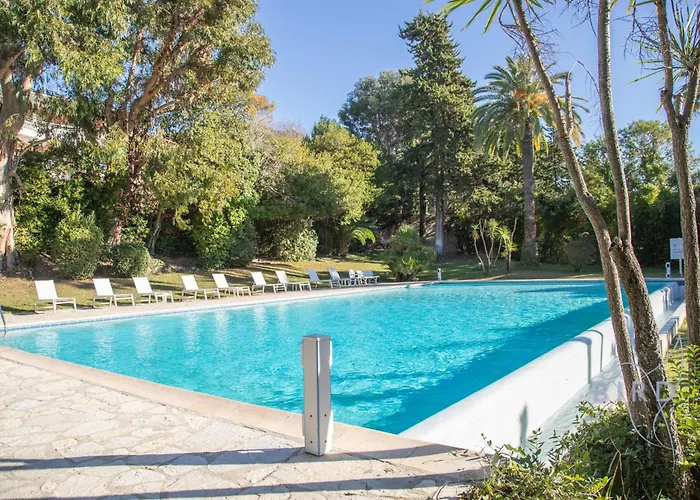 Superb Apartment With Pool Tennis & Parking