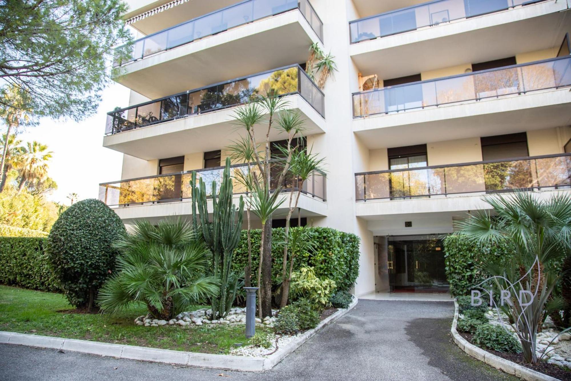 Appartement Superb With Pool Tennis & Parking *