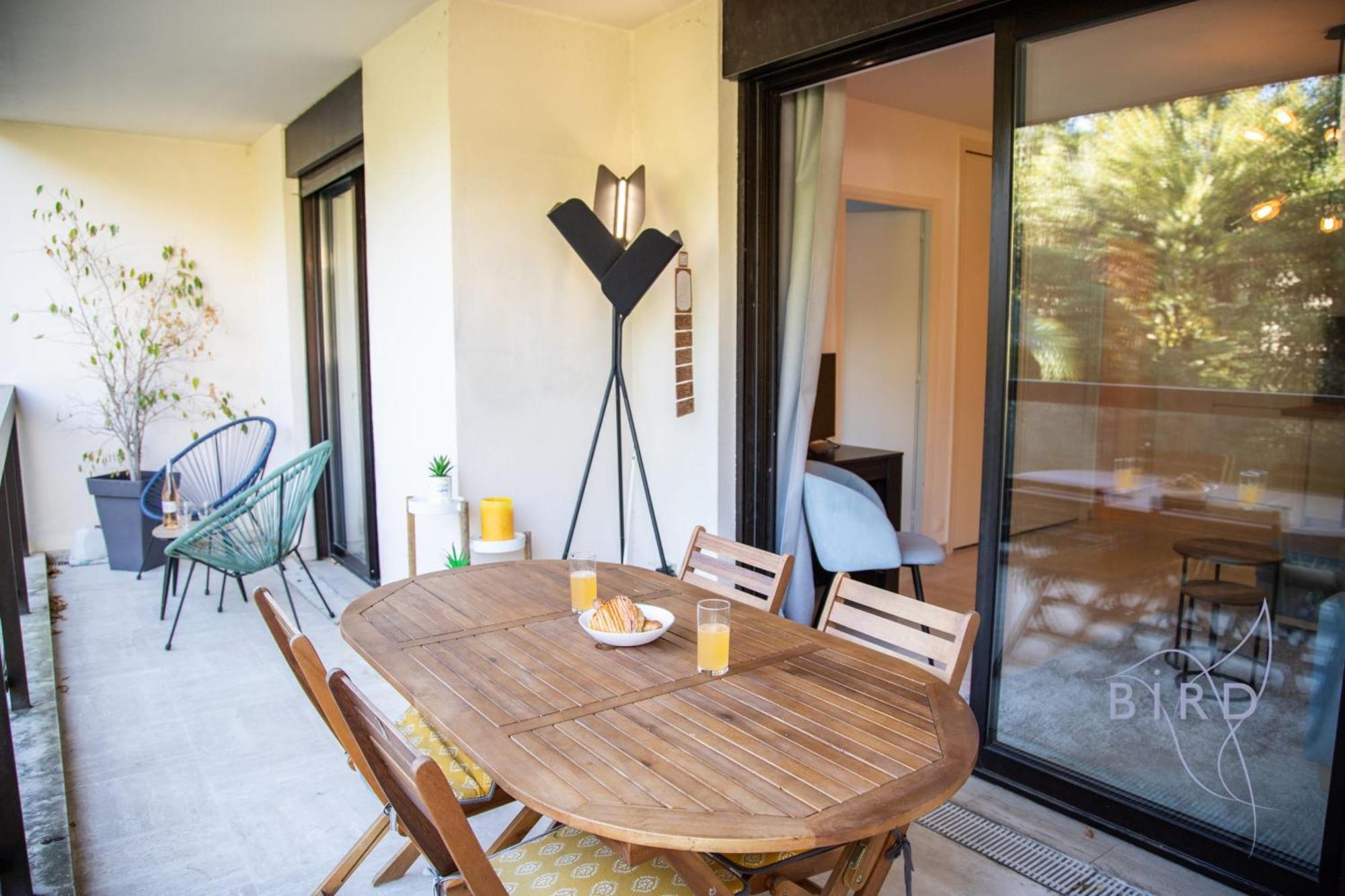 Superb With Pool Tennis & Parking Appartement